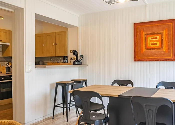 Face A La Apartment *