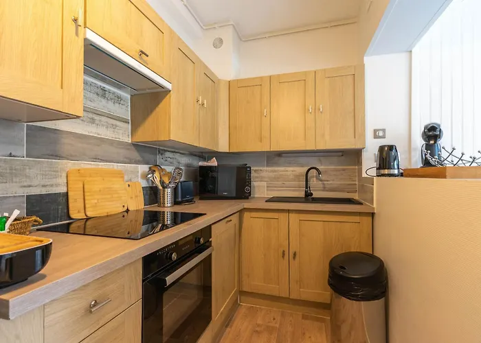 Apartment Face A La *